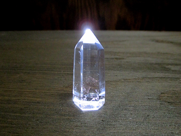 レッドゴールドエンジェルラダーファントムクリスタル（ハイダウェイクォーツ）水晶ポイント