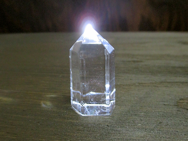 レッドゴールドエンジェルラダーファントムクリスタル（ハイダウェイクォーツ）水晶ポイント