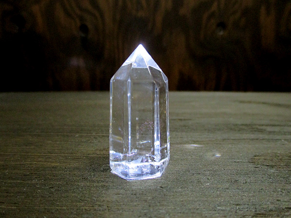 レッドゴールドエンジェルラダーファントムクリスタル（ハイダウェイクォーツ）水晶ポイント