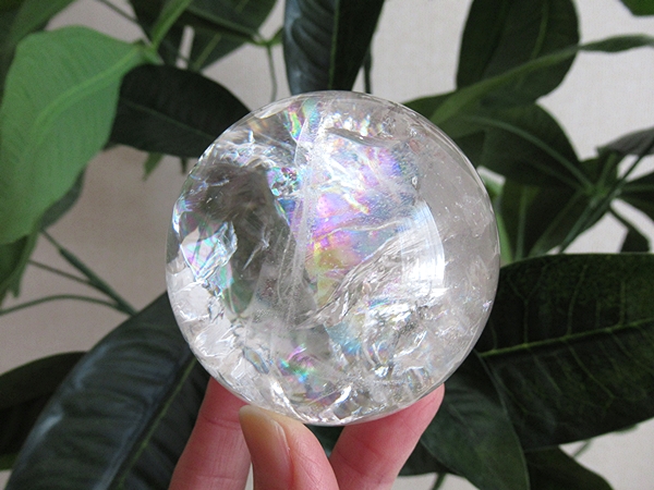 コリント産 レインボークォーツ 水晶 丸玉 ミナスジェライス州