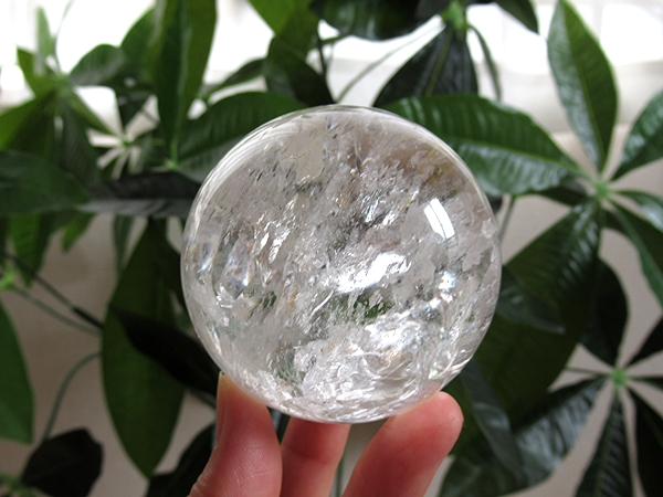 ミナスジェライス州 コリント産 レインボークォーツ 水晶丸玉