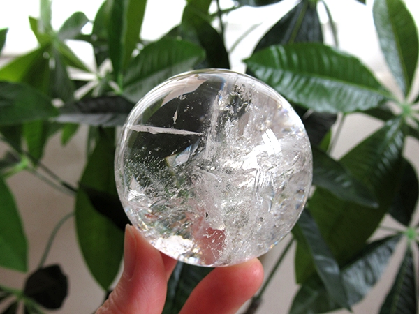 ミナスジェライス州 コリント産 レインボークォーツ 水晶丸玉