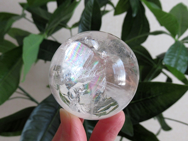 コリント産 レインボークォーツ 水晶 丸玉 ミナスジェライス州