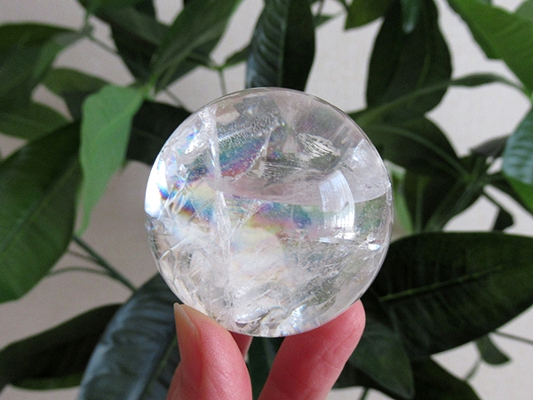 コリント産 レインボークォーツ 水晶 丸玉 ミナスジェライス州