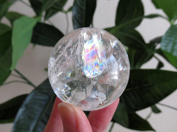 コリント産 レインボークォーツ 水晶 丸玉 ミナスジェライス州