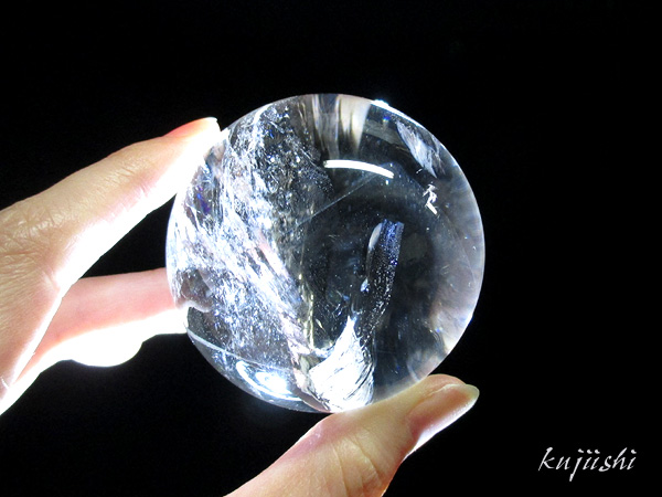 高品質】 天然水晶 レインボークォーツ（虹・ファントム入り） 丸玉