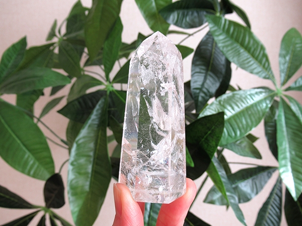 レインボースタッデッドクォーツ ポイント トカンティンス州産