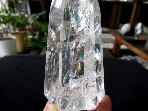 レインボースタッデッドクォーツ/天然水晶ポイント/トカンティンス州産