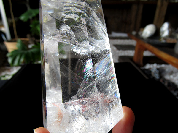 レインボースタッデッドクォーツ/天然水晶ポイント/トカンティンス州産