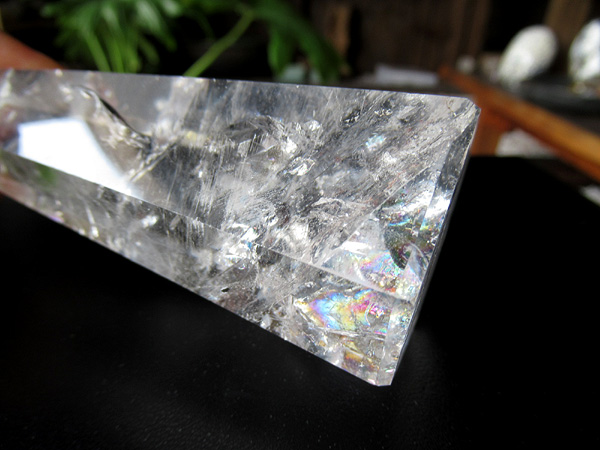 レインボースタッデッドクォーツ/天然水晶ポイント/トカンティンス州産