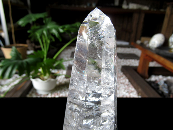 レインボースタッデッドクォーツ/天然水晶ポイント/トカンティンス州産