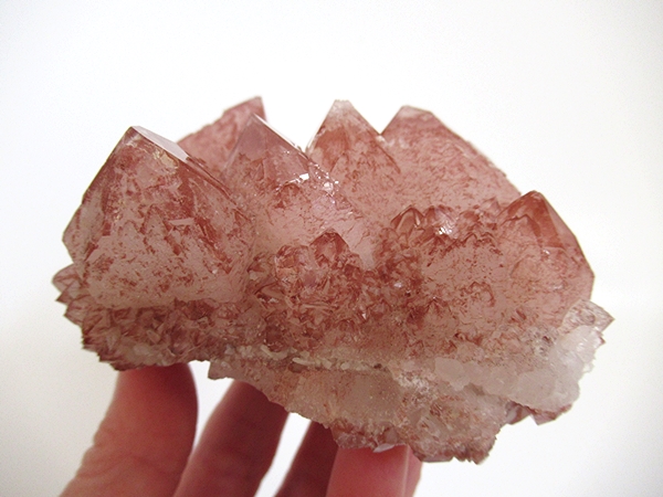 希少なレッドファントムクォーツ【赤富士水晶】原石クラスター