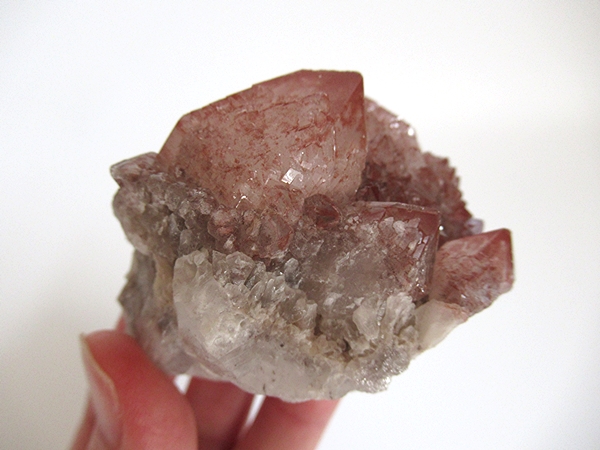リチウム レッドクォーツ 水晶 クラスター 原石 | 天然石専門店【鬮石】
