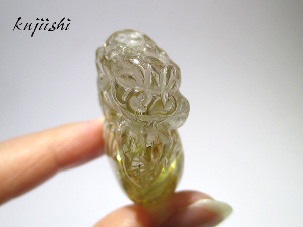 タイチンルチル（太陽ルチル） 銭蛙 彫刻 水晶 【鬮石（くじいし