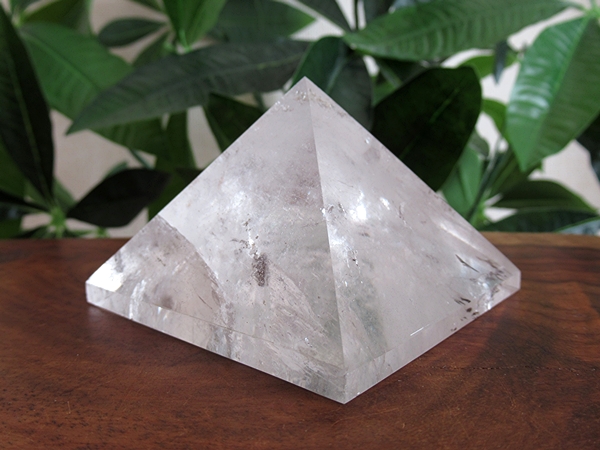 天然水晶 ピラミッド ブラジル トカンティンス州産 【鬮石】