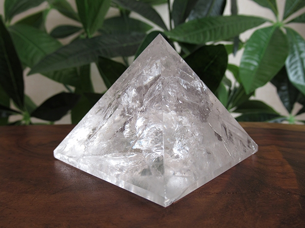 天然水晶 ピラミッド ブラジル産 トカンティンス州産