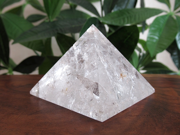 天然水晶 ピラミッド ブラジル産 トカンティンス州産