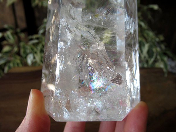 レインボースタッデッドクォーツ/天然水晶ポイント/トカンティンス州産