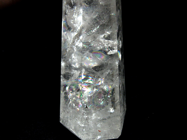 レインボースタッデッドクォーツ/天然水晶ポイント/トカンティンス州産