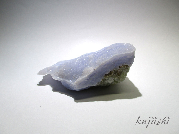 ブルーレース アゲート Blue Lace Agate 原石 鉱石 ブルーレースアゲート 原石 135g｜天然石 原石 通販のキラリ石