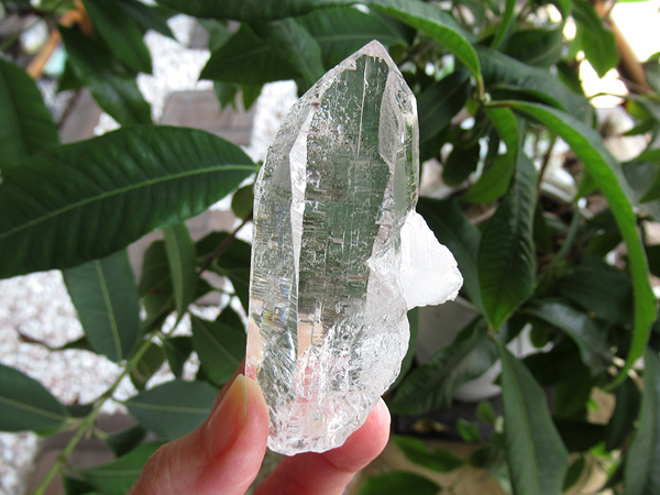 ガネーシュヒマール産　ヒマラヤ水晶原石 ガネーシュヒマール産ヒマラヤ水晶 結晶 28.5g｜天然石通販キラリ石