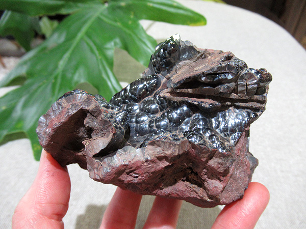 ヘマタイトインクォーツ 663g 水晶 フローライト 原石 鑑賞石 自然石 鉱物 ヘマタイトインクォーツ 663g 水晶 フローライト 原石 鑑賞石 自然石 鉱物