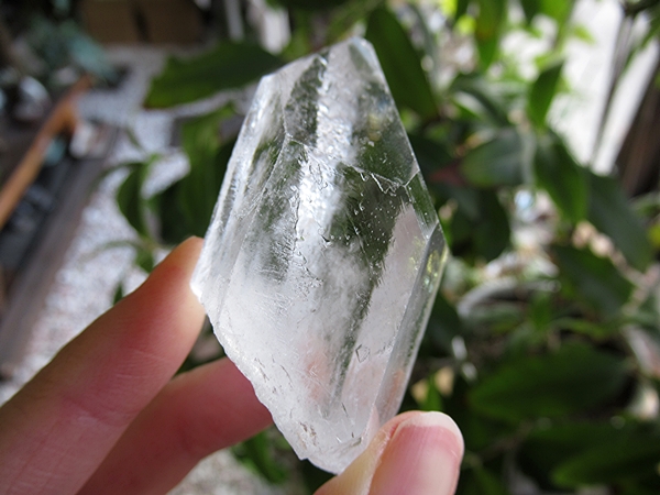 モンドクォーツ タンザニア産 激レア 高品質 天然石 パワーストーン モンドクォーツ 高品質タンザニア産水晶原石の通販/販売 |【鬮石