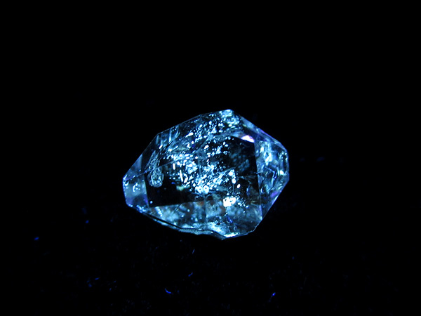 【超希少石/最強品質】オイルインクォーツ＊石油入り水晶＊　天然石 原石 オイルインクォーツ 石油入り水晶 高品質 天然石専門店【鬮石】