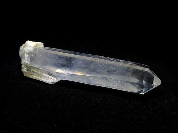 チタニウムインクォーツ（パスウェイクォーツ）原石 コロンビア産 水晶