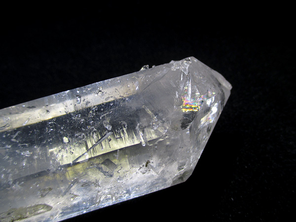 チタニウムインクォーツ（パスウェイクォーツ）原石 コロンビア産 水晶