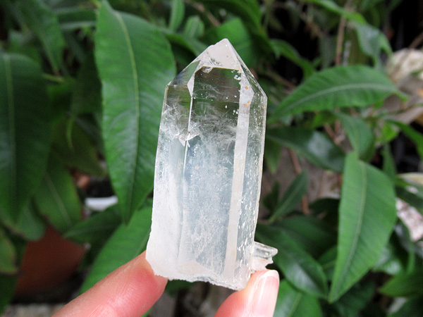 チタニウムインクォーツ（パスウェイクォーツ）原石 コロンビア産 水晶