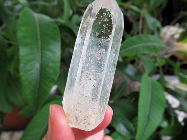 チタニウムインクォーツ（パスウェイクォーツ）原石 コロンビア産 水晶