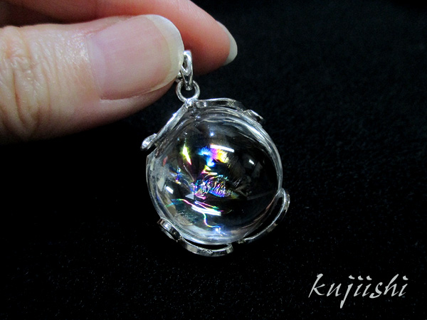 高品質】 天然水晶 レインボー（虹入り）クォーツ ペンダント