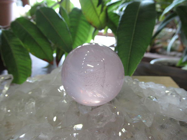 スターローズクォーツ 丸玉 ポリッシュ 紅水晶 マダガスカル産
