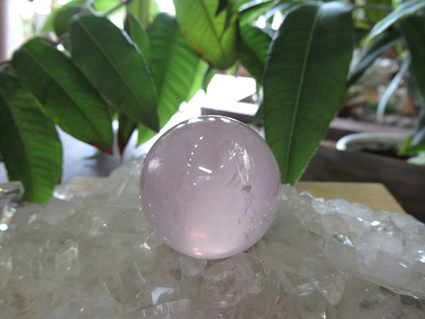 スターローズクォーツ 丸玉 ポリッシュ 紅水晶 マダガスカル産