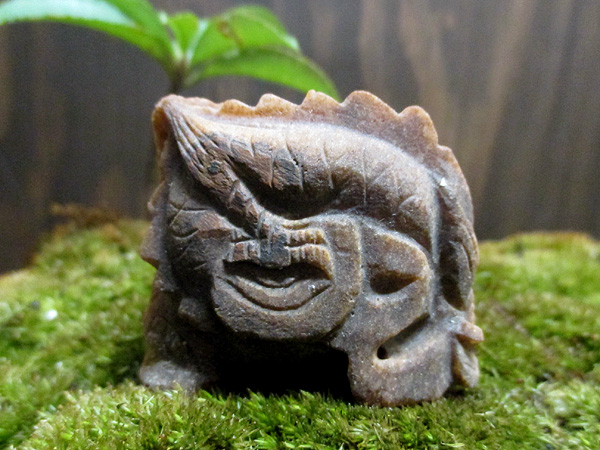 天然石タイガーアイ 龍・ドラゴン彫刻