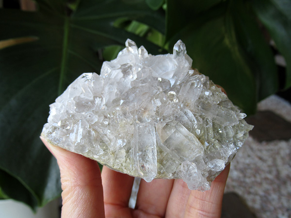 ブラジル ミナスジェライス州 ゼカ デ ソーザ 水晶 クラスター 原石