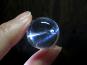 ブルースタークォーツ丸玉　約18mm　ブレスレット用　天然水晶 穴あきビーズ　【鬮石】