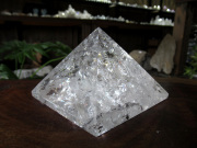 レインボースタッデッドクォーツ/天然水晶ピラミッド/トカンティンス州産/通販/販売 | 天然石専門店【鬮石】