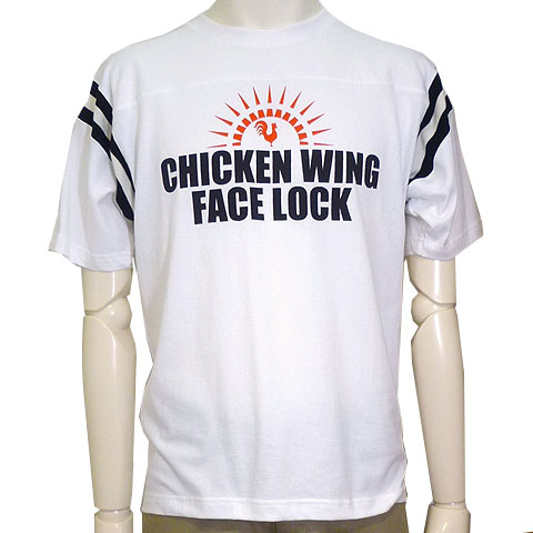 チキンウィングフェイスロックフットボールTシャツ - Tシャツ