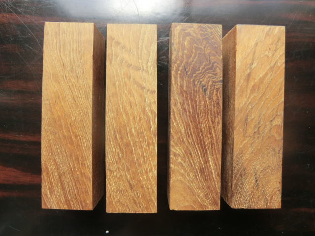 【普通杢】チーク老木　４本セット　30ｍｍ×30ｍｍ×115ｍｍ