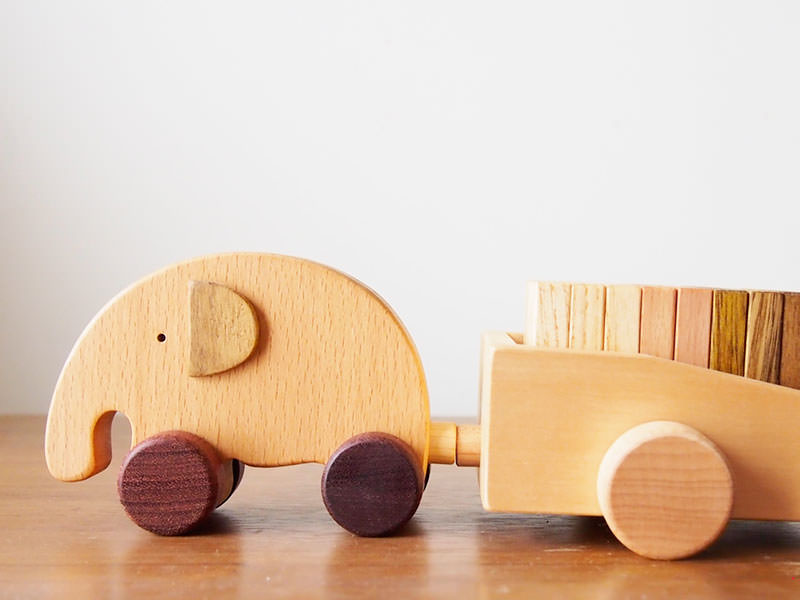 Elephant domino / Ed Inter