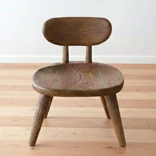 イスっこ・ブラウン 蛍木工｜木のおもちゃ KURABOKKO