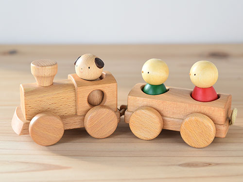 汽車のおもちゃ ニューぽっぽ2号｜木のおもちゃ KURABOKKO