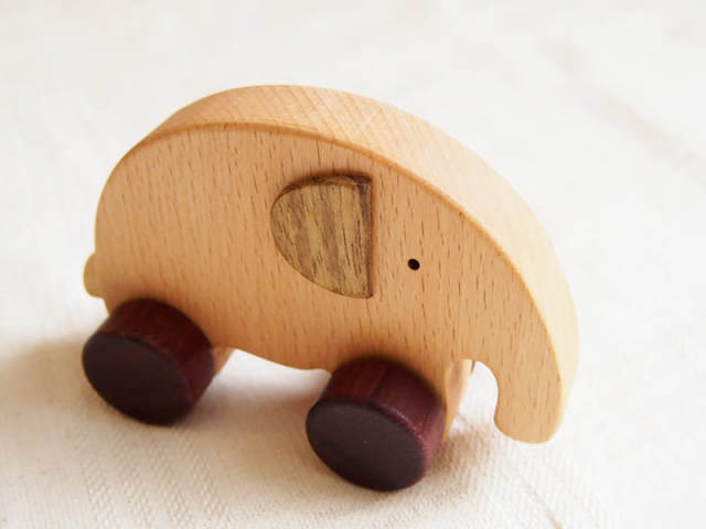 Elephant domino / Ed Inter