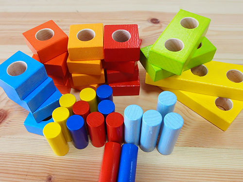 ペグさしブロック HABA｜木のおもちゃ KURABOKKO