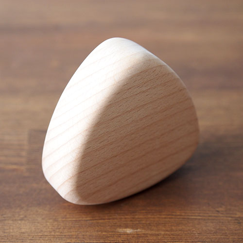 おむすびコロリン(ブナ) おとぎ屋｜木のおもちゃ KURABOKKO