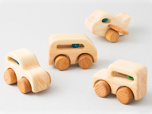 車 汽車のおもちゃ 木のおもちゃの通販 Kurabokko