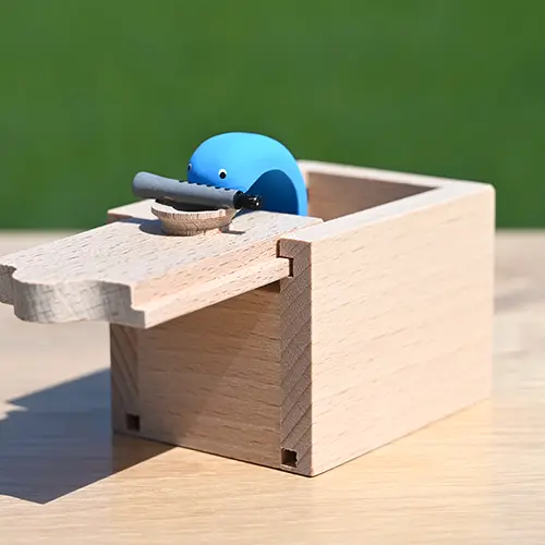 カラクリBOX・巳 若林 孝典｜木のおもちゃ KURABOKKO