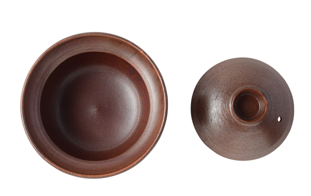 小川佳子さんの「賢い土鍋」は美しさはもちろん機能性が抜群です